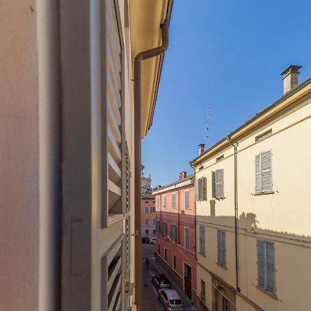 Parrot House - Casa In Centro A Parma Apartman Kültér fotó