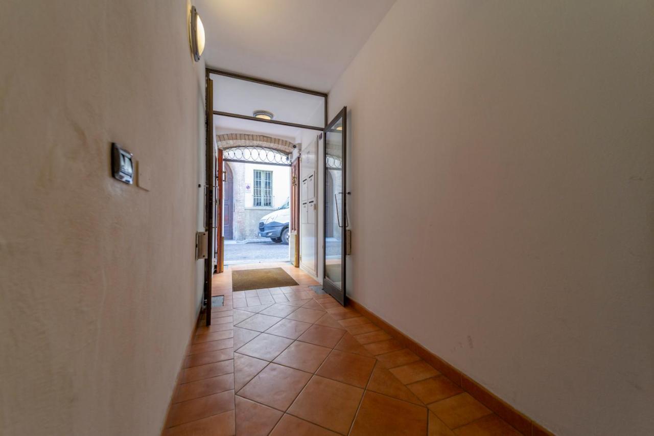 Parrot House - Casa In Centro A Parma Apartman Kültér fotó